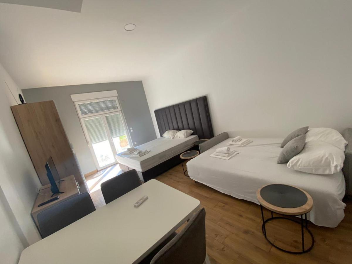 Moon Rocks Hostel Новалья Экстерьер фото