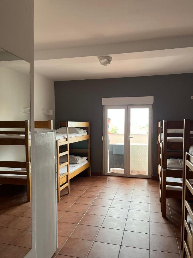 Moon Rocks Hostel Новалья Экстерьер фото