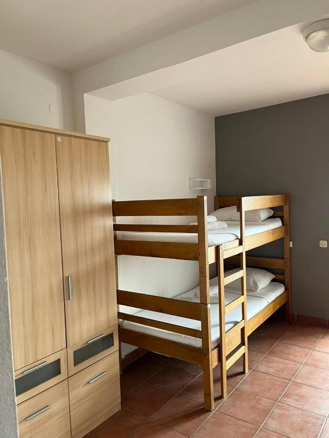Moon Rocks Hostel Новалья Экстерьер фото