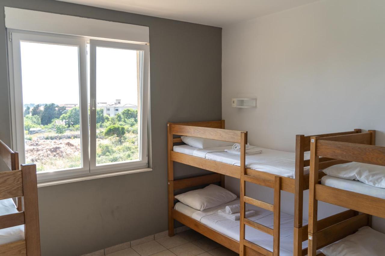 Moon Rocks Hostel Новалья Экстерьер фото