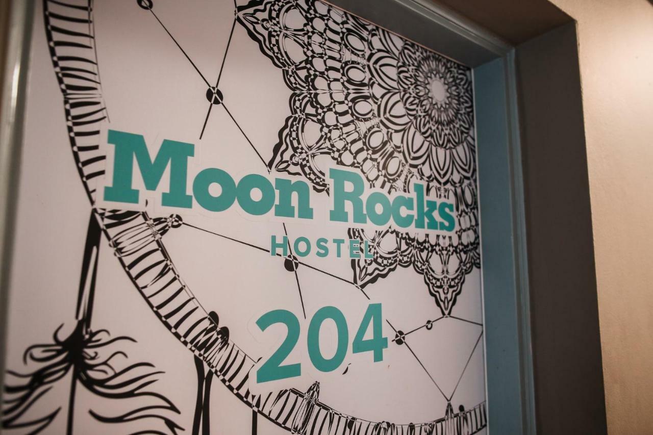 Moon Rocks Hostel Новалья Экстерьер фото